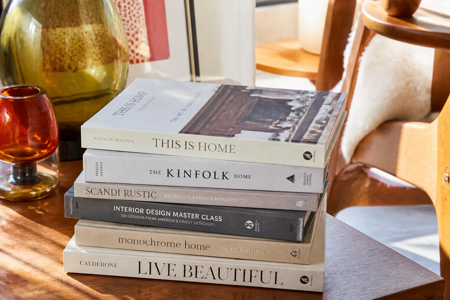 7 книг, которые поднимут ваш вкус в дизайне интерьера и обустройстве жилых пространств на новый уровень.