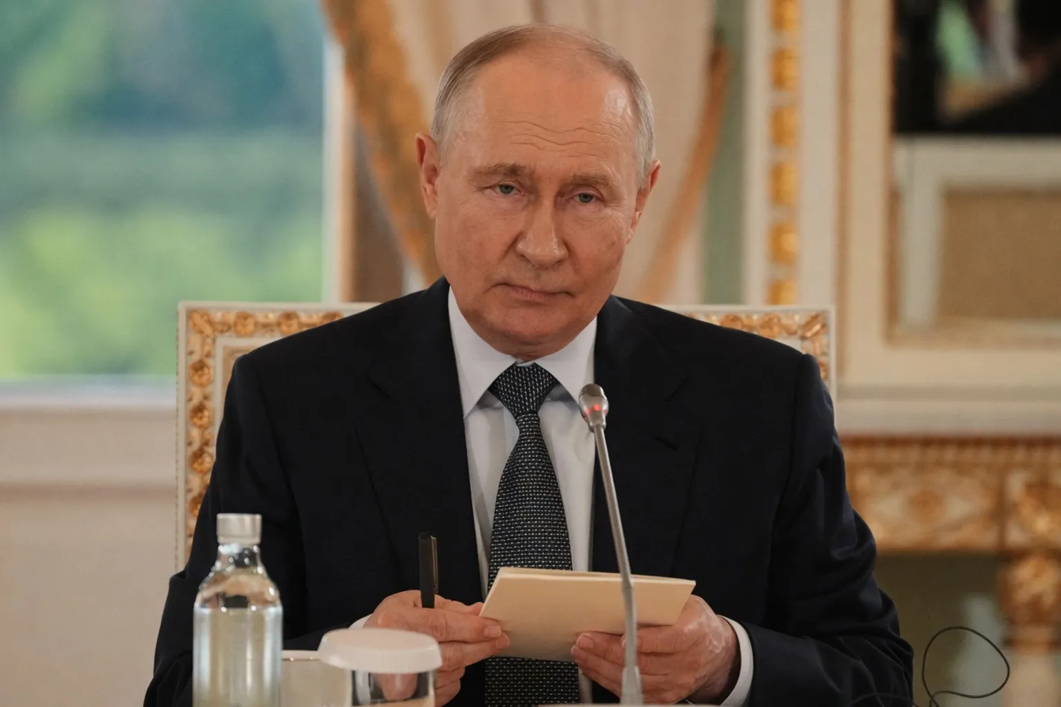 Региональные бюджеты РФ в 2026 году: почему миллиарды уходят на танки вместо социальной инфраструктуры