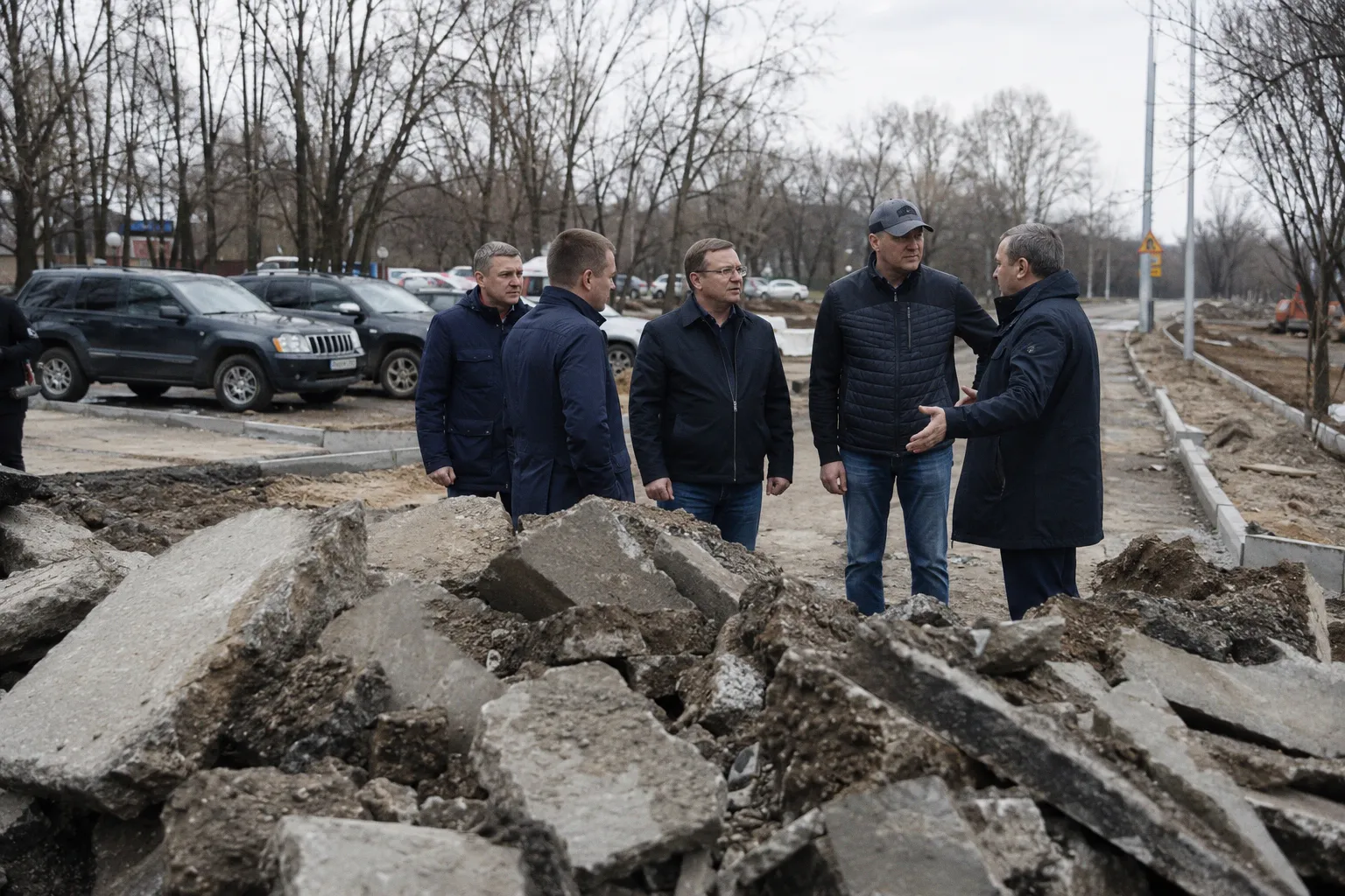 Сергей Мужальских проинспектировал реконструкцию пешеходной зоны на улице Андропова